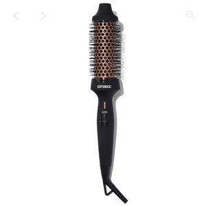 Amika blowout babe thermal brush - never used